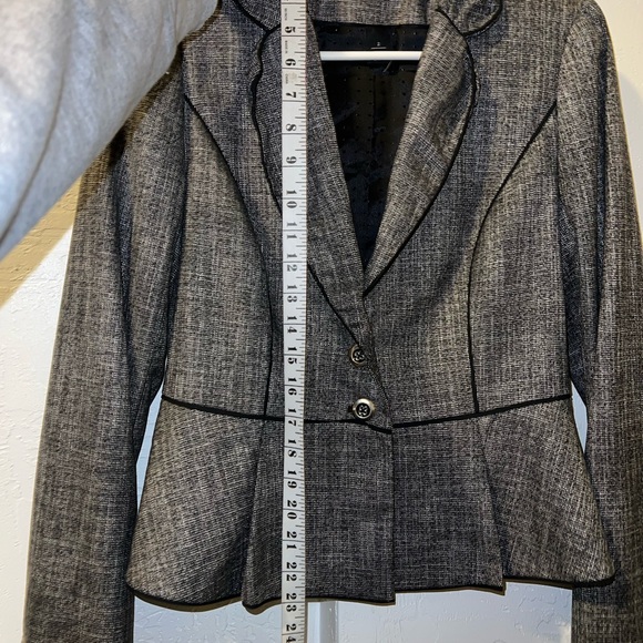 WHBM Flutter Blazer - Picture 7 of 9
